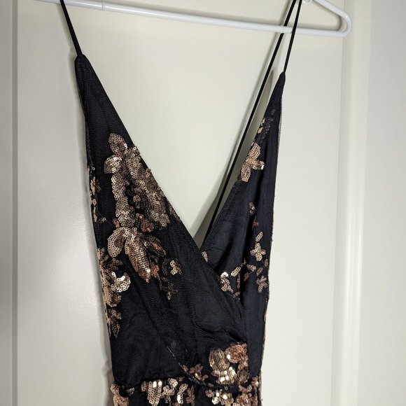 Sequin Bodycon Dress - Picture 2 of 8